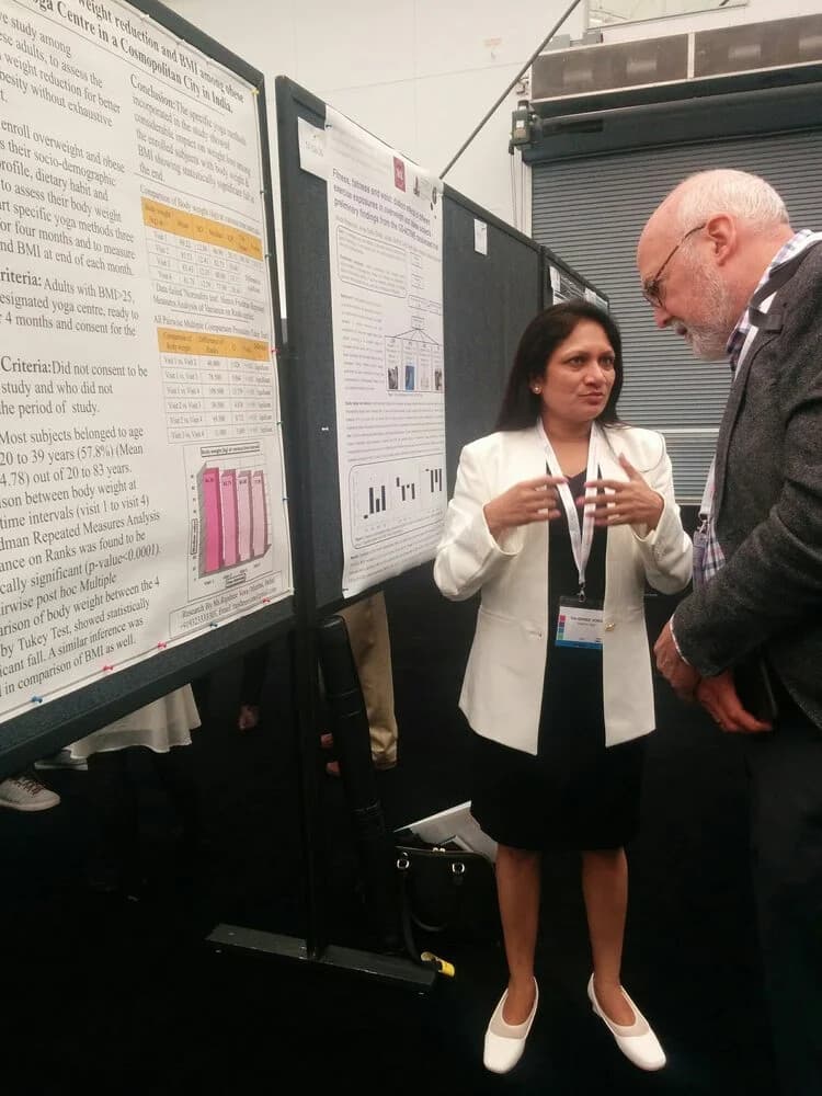 Rajshree Vora presenting research at a conference